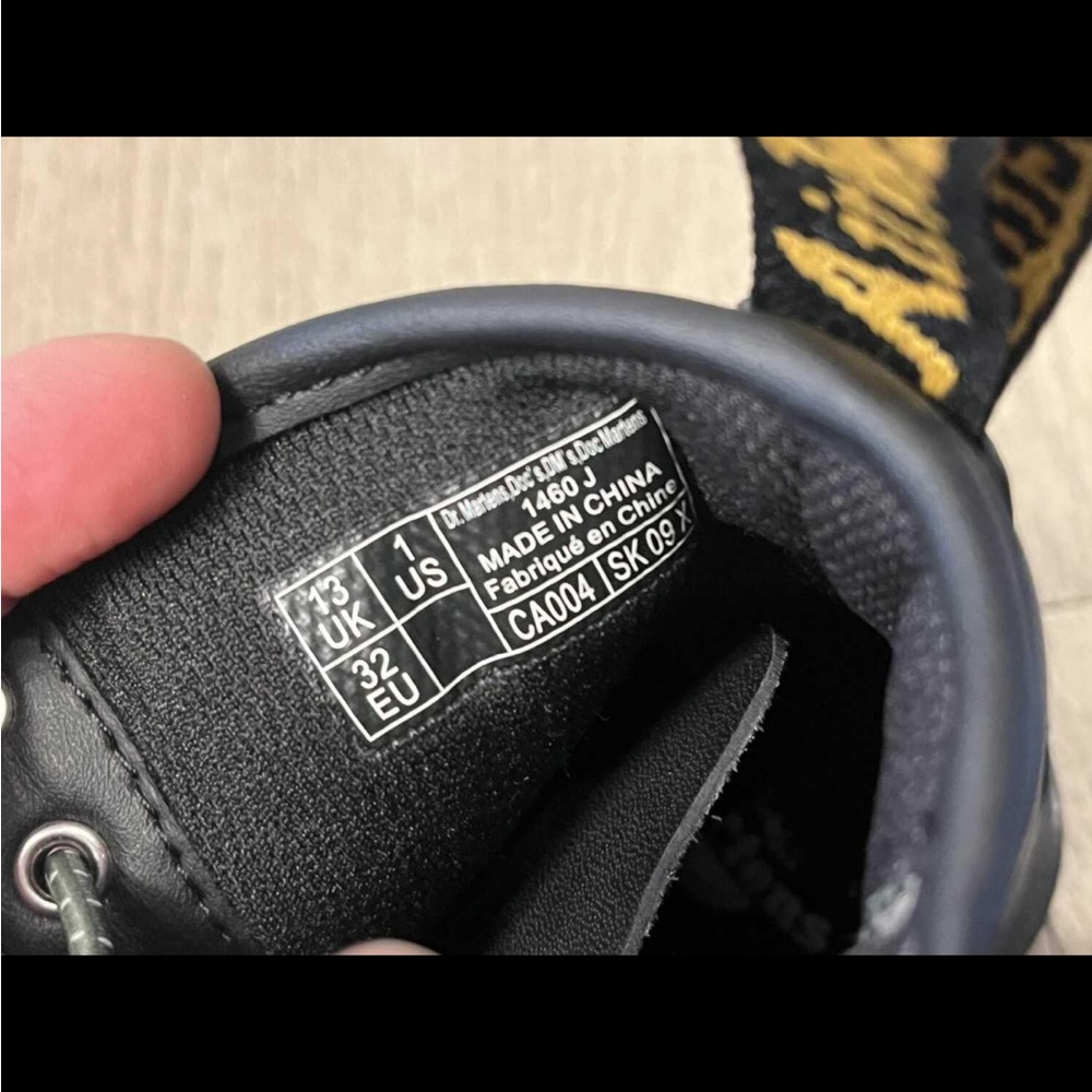 Dr Martens kids size 1 - Picture 2 of 4